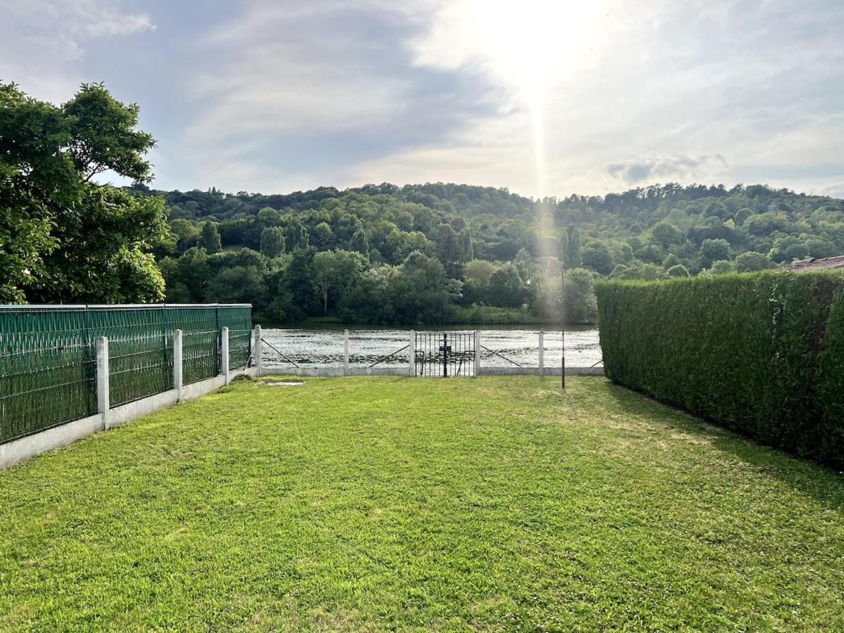 Charmant Chalet En Bord De Seine Saint-Pierre-du-Vauvray Buitenkant foto