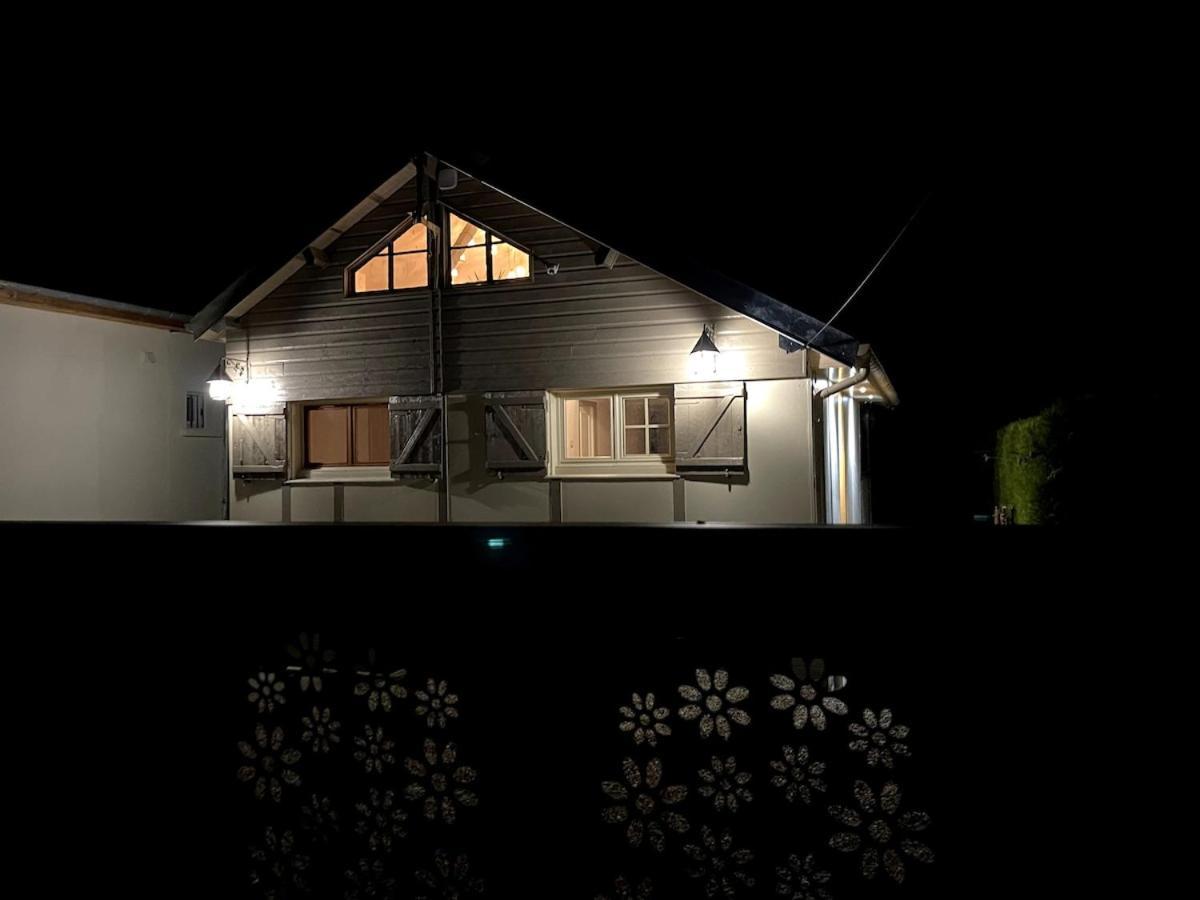 Charmant Chalet En Bord De Seine Saint-Pierre-du-Vauvray Buitenkant foto
